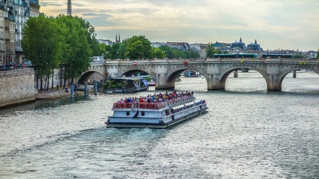パリのセーヌ川